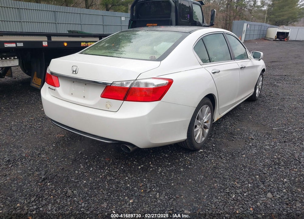 2013 HONDA ACCORD VIN: 1HGCR2F78DA077705