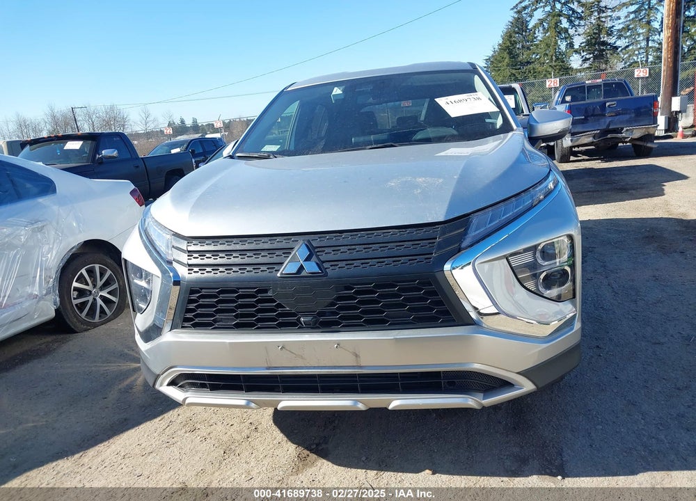 2024 MITSUBISHI ECLIPSE CROSS VIN: JA4ATWAAXRZ021642