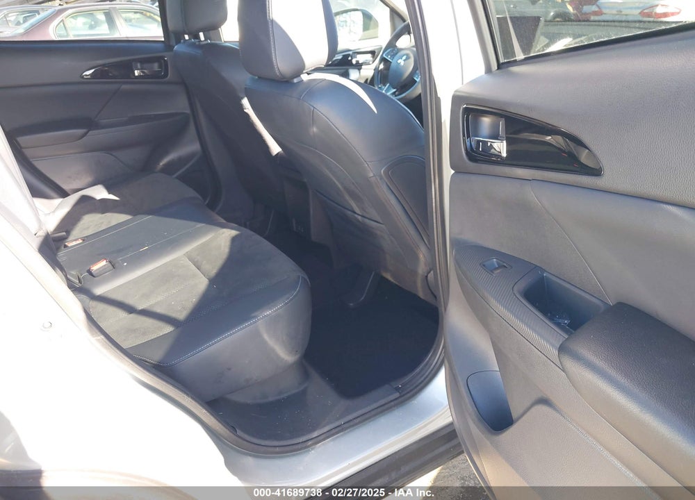 2024 MITSUBISHI ECLIPSE CROSS VIN: JA4ATWAAXRZ021642