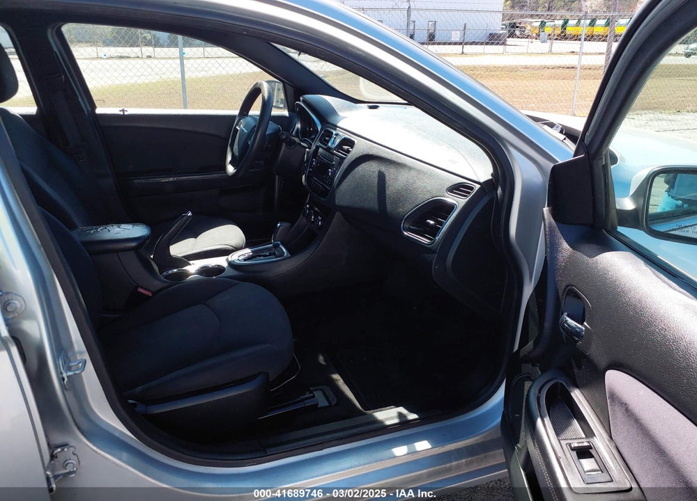 2012 CHRYSLER 200 LX VIN: 1C3CCBAB6CN320290