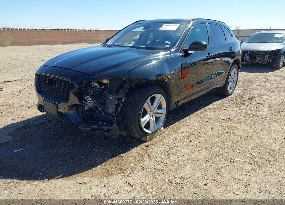 2018 JAGUAR F-PACE VIN: SADCL2FN3JA251615