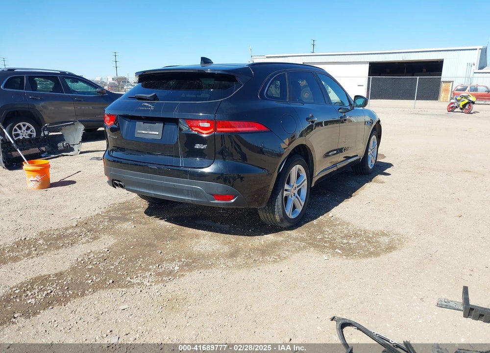 2018 JAGUAR F-PACE VIN: SADCL2FN3JA251615