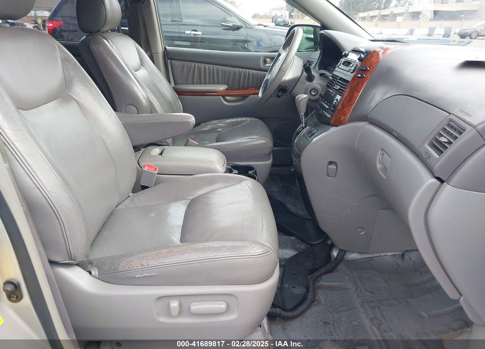 2005 TOYOTA SIENNA VIN: 5TDZA22C95S221592