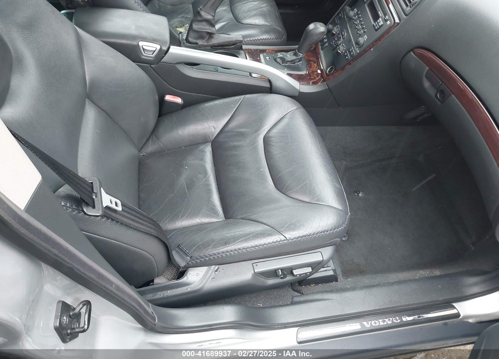 2006 VOLVO XC70 VIN: YV4SZ592961223055