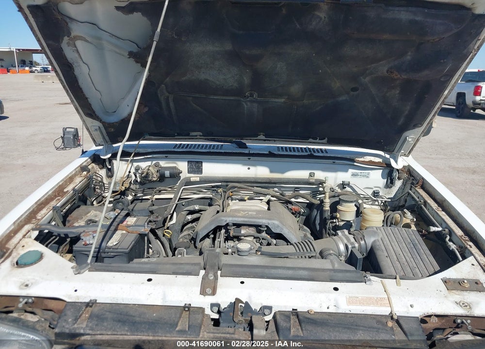 1998 ISUZU TROOPER S VIN: JACDJ58X0W7913434
