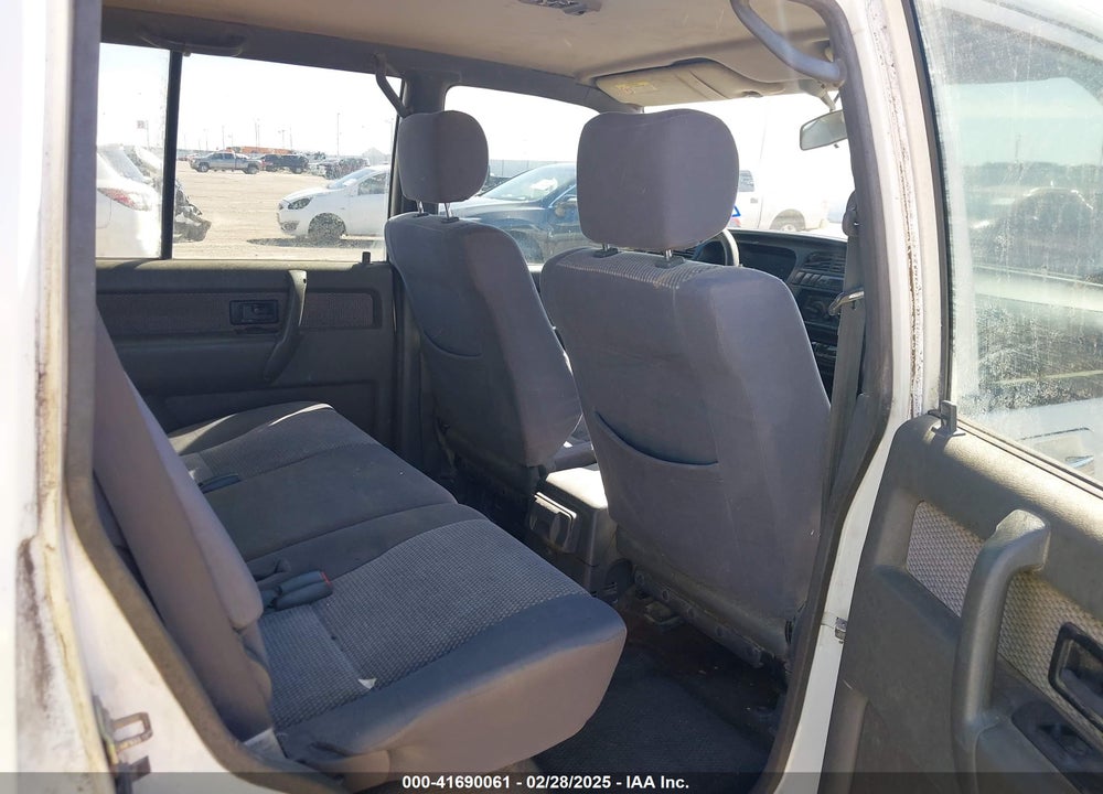 1998 ISUZU TROOPER S VIN: JACDJ58X0W7913434