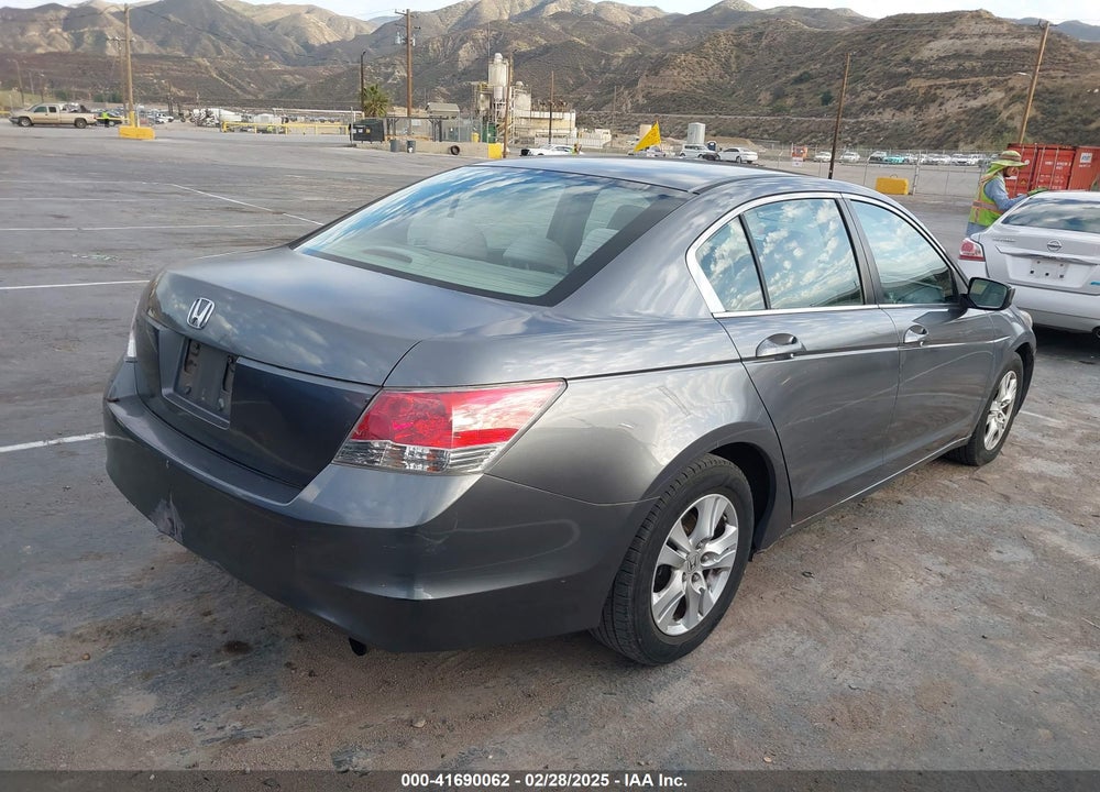 2008 HONDA ACCORD VIN: 1HGCP264X8A108583