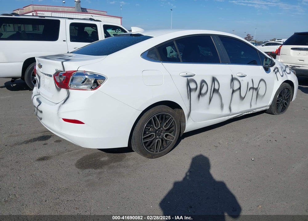 2017 CHEVROLET CRUZE VIN: 1G1BE5SMXH7171597