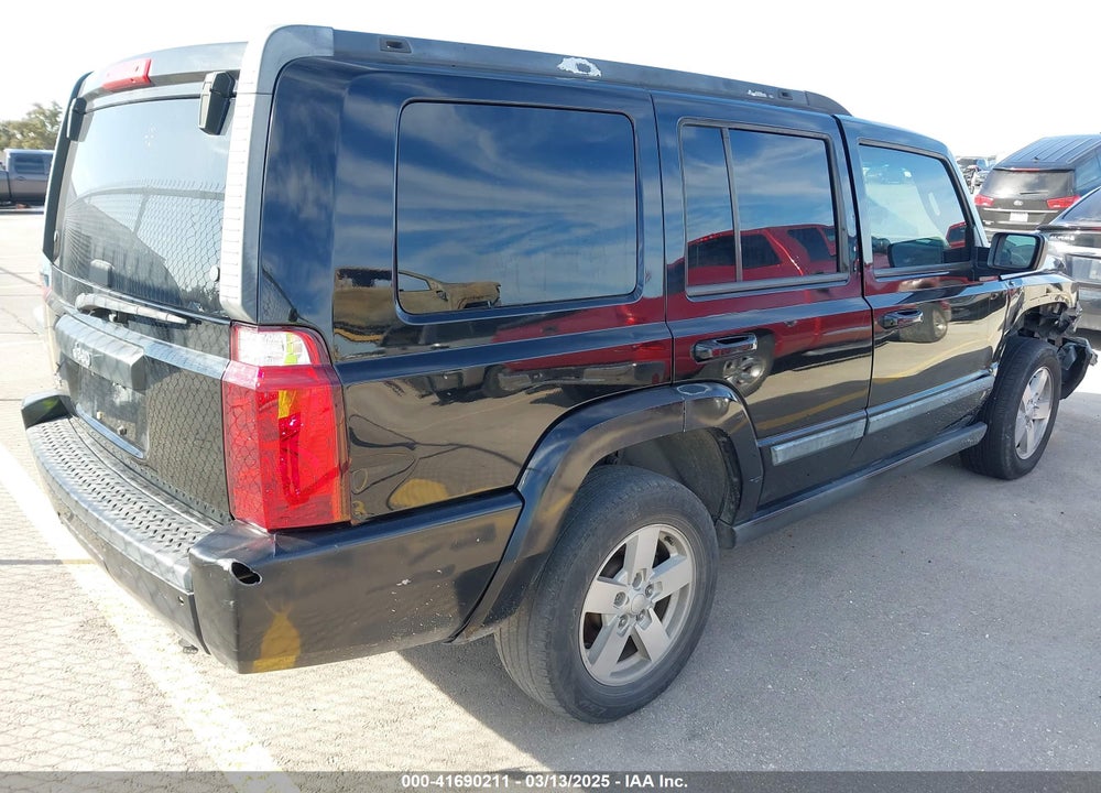 2008 JEEP COMMANDER VIN: 1J8HG48K98C140661