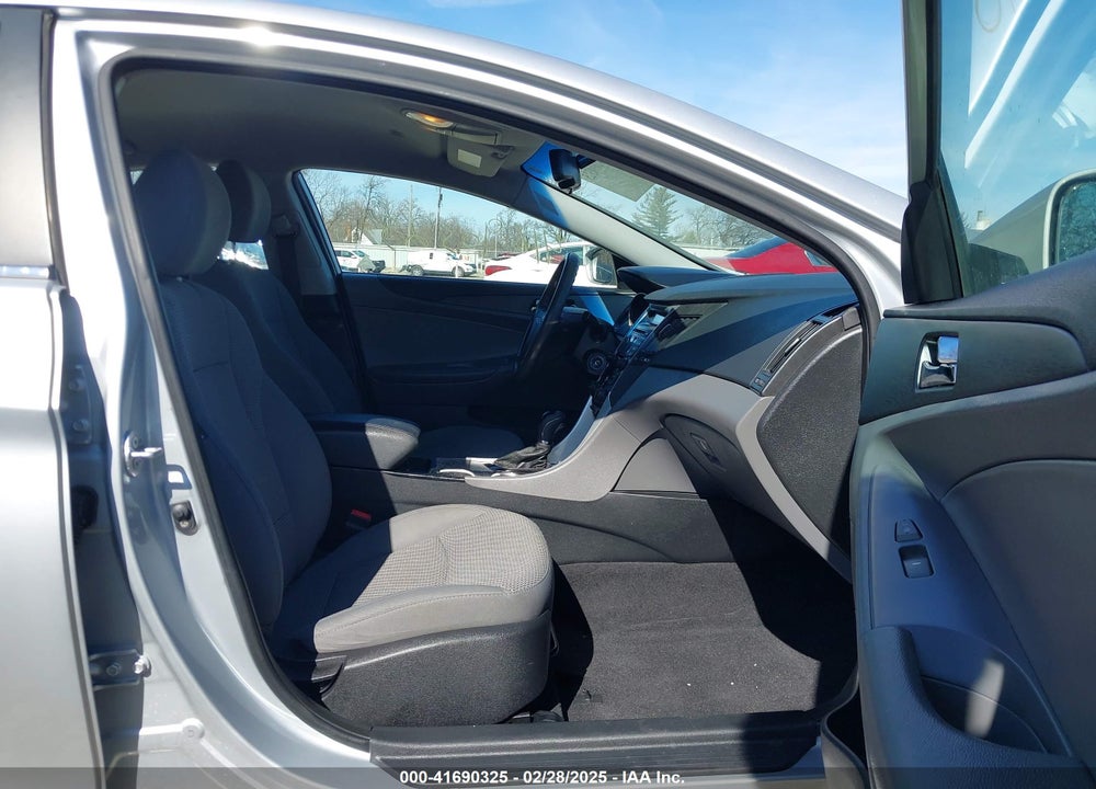 2012 HYUNDAI SONATA VIN: 5NPEB4AC4CH361920