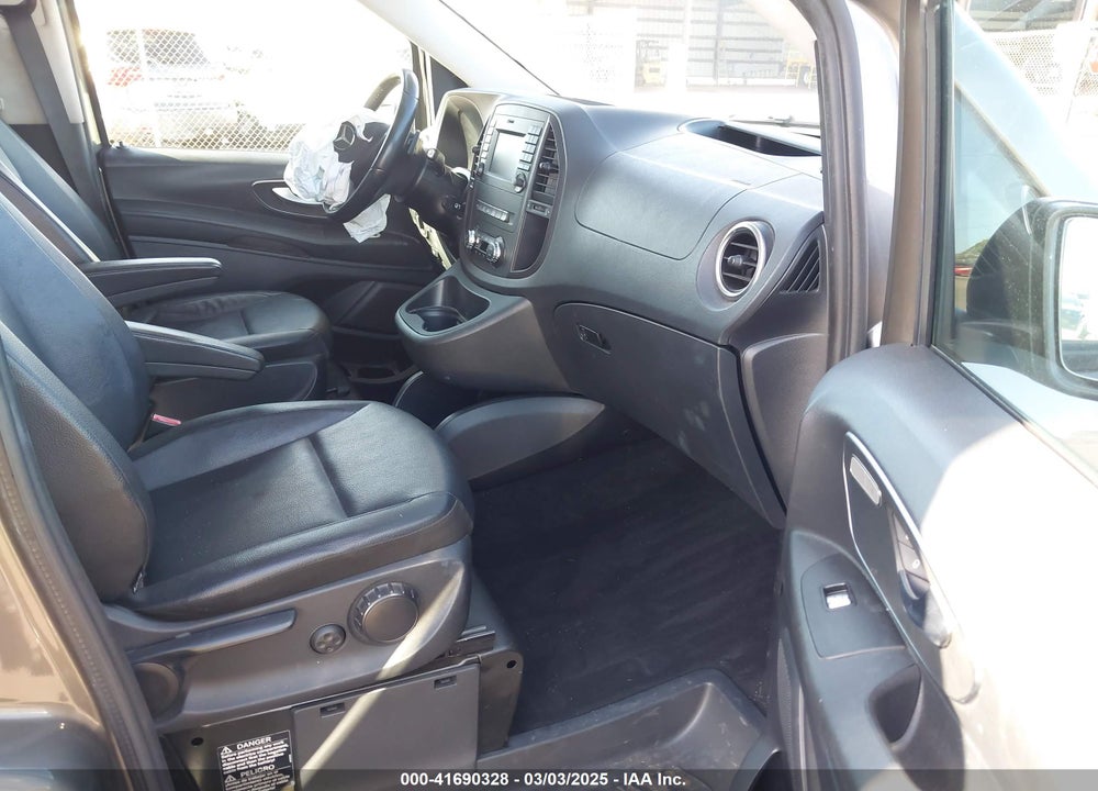 2020 MERCEDES-BENZ METRIS VIN: WD4PG2EE3K3523210