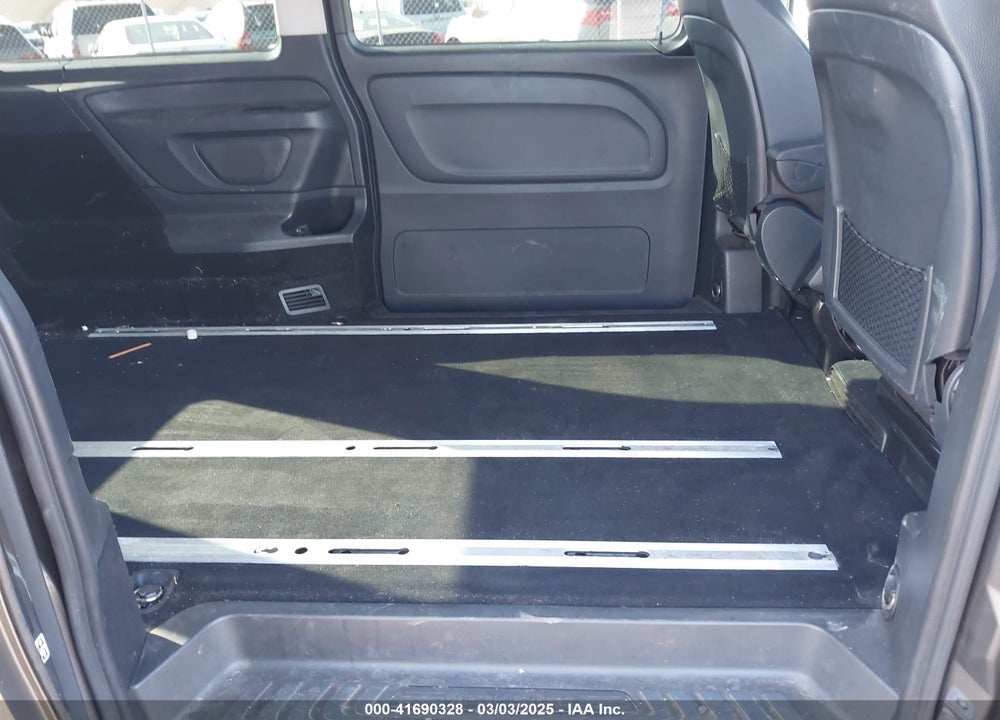 2020 MERCEDES-BENZ METRIS VIN: WD4PG2EE3K3523210