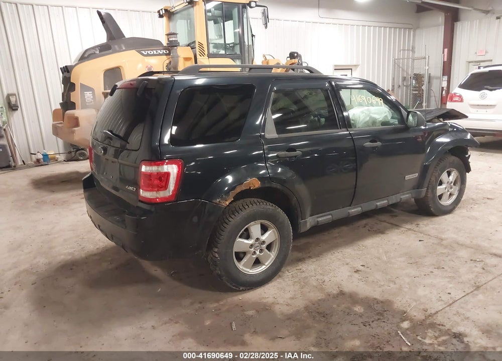 2008 FORD ESCAPE VIN: 1FMCU93198KD40608