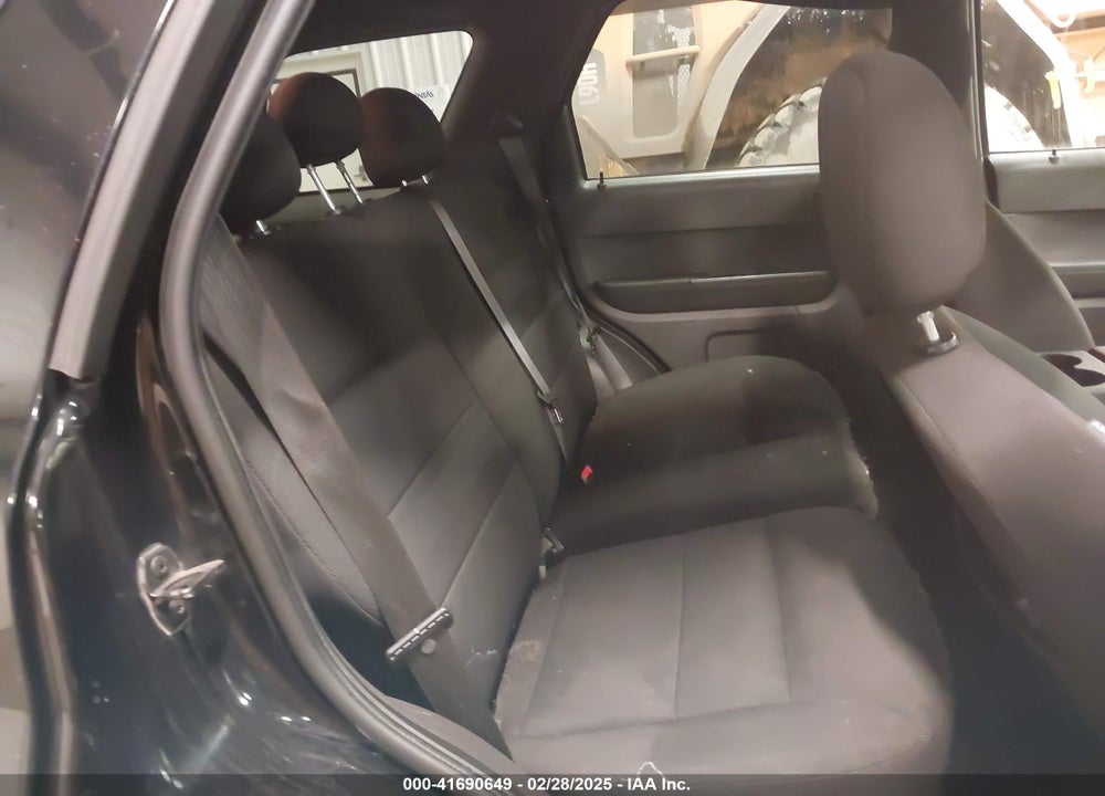 2008 FORD ESCAPE VIN: 1FMCU93198KD40608