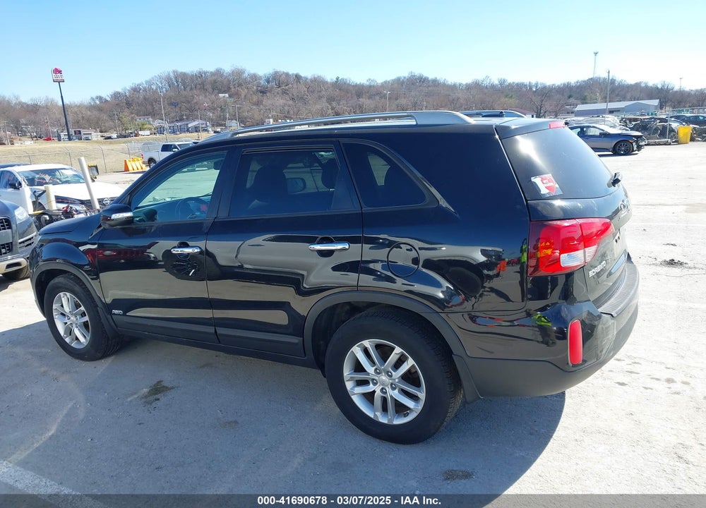 2015 KIA SORENTO VIN: 5XYKTDA60FG607237