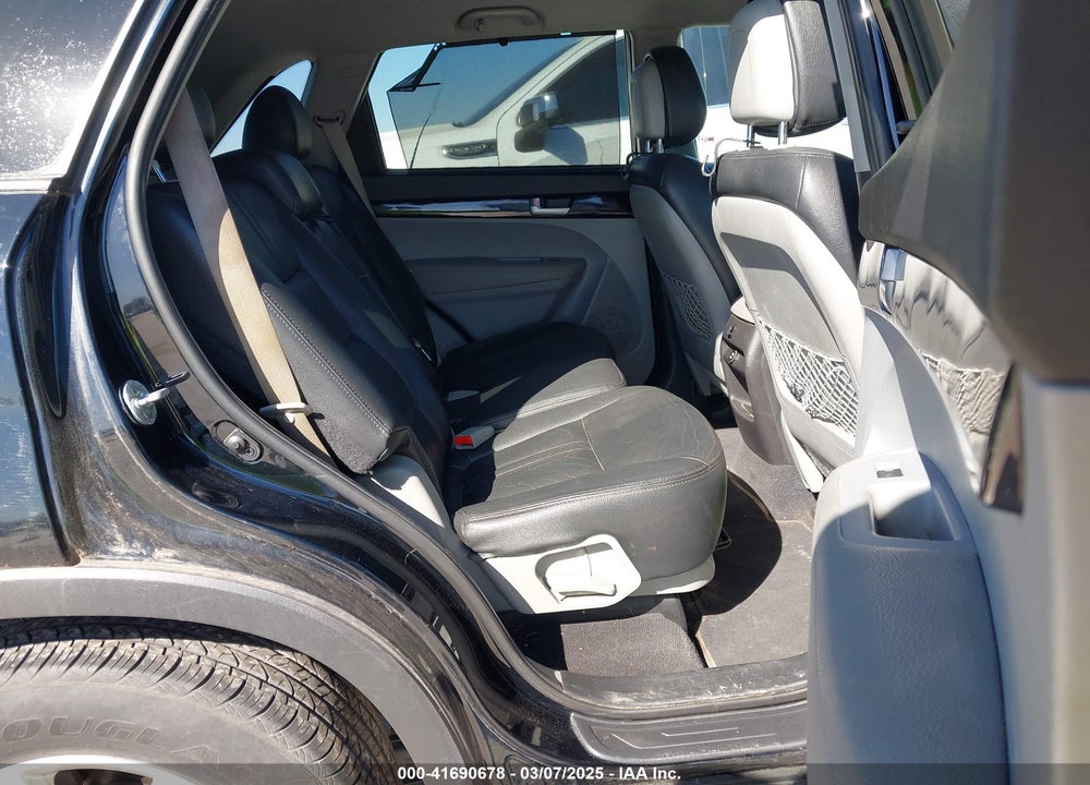 2015 KIA SORENTO VIN: 5XYKTDA60FG607237