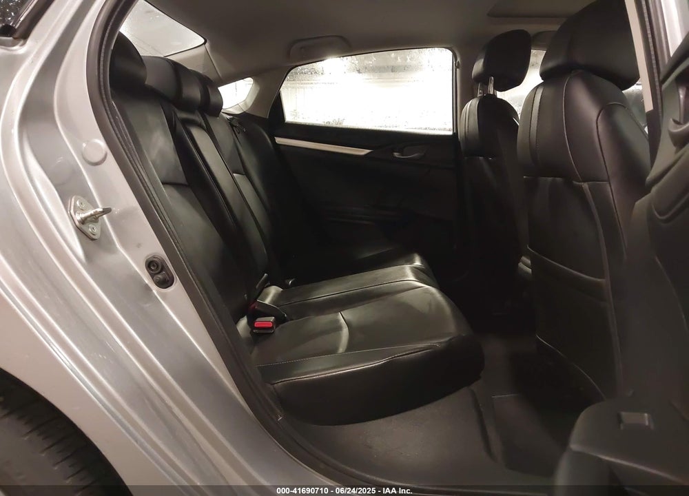 2018 HONDA CIVIC EX-L VIN: 19XFC1F7XJE003895