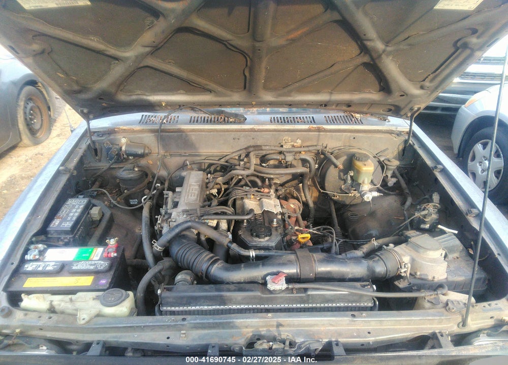 1994 TOYOTA PICKUP 1/2 TON SHORT WHEELBASE VIN: JT4RN81A6R5195763