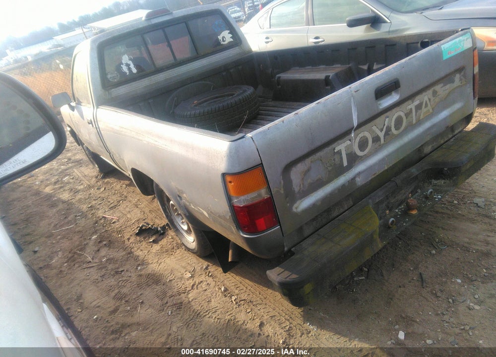 1994 TOYOTA PICKUP 1/2 TON SHORT WHEELBASE VIN: JT4RN81A6R5195763