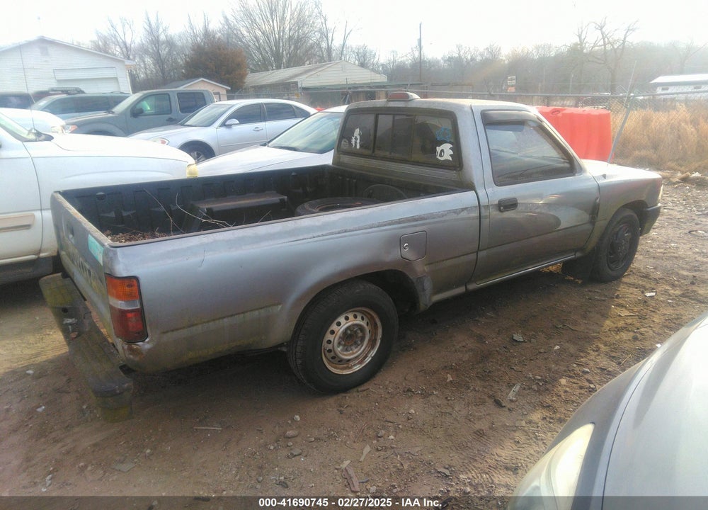 1994 TOYOTA PICKUP 1/2 TON SHORT WHEELBASE VIN: JT4RN81A6R5195763