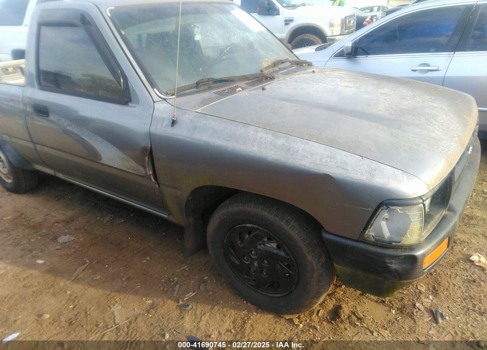 1994 TOYOTA PICKUP 1/2 TON SHORT WHEELBASE VIN: JT4RN81A6R5195763