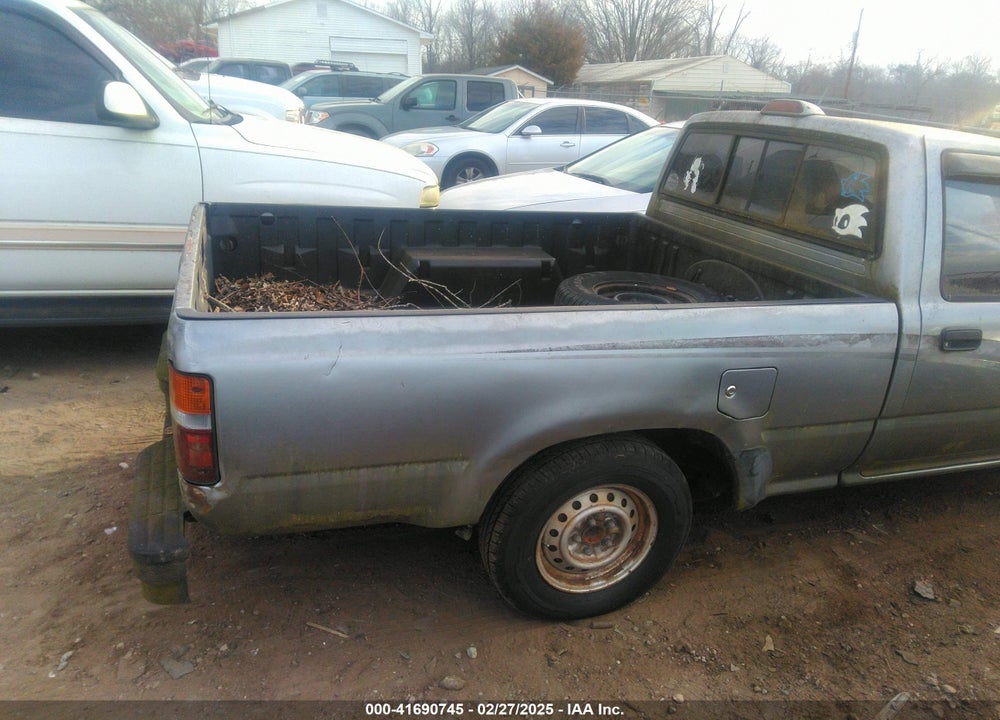 1994 TOYOTA PICKUP 1/2 TON SHORT WHEELBASE VIN: JT4RN81A6R5195763
