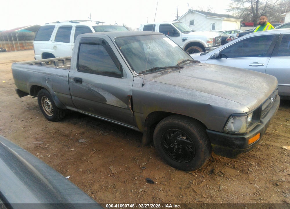 1994 TOYOTA PICKUP 1/2 TON SHORT WHEELBASE VIN: JT4RN81A6R5195763