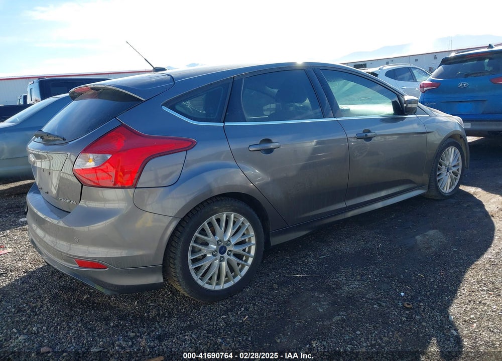 2014 FORD FOCUS VIN: 1FADP3N27EL364002