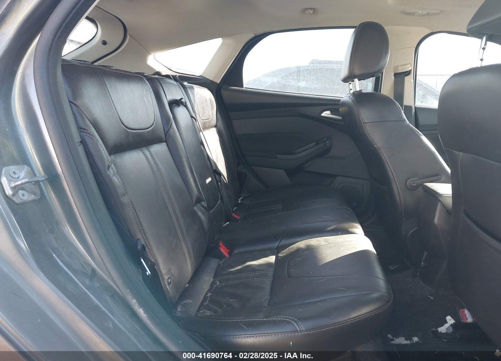 2014 FORD FOCUS VIN: 1FADP3N27EL364002