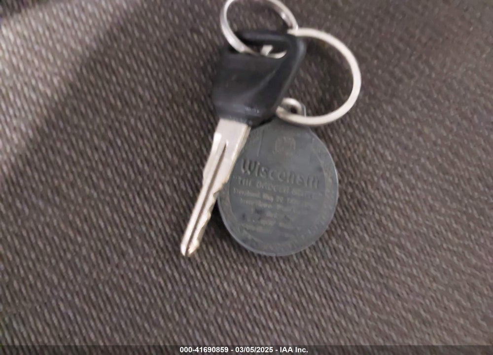 1997 HONDA CIVIC LX VIN: 2HGEJ667XVH585488