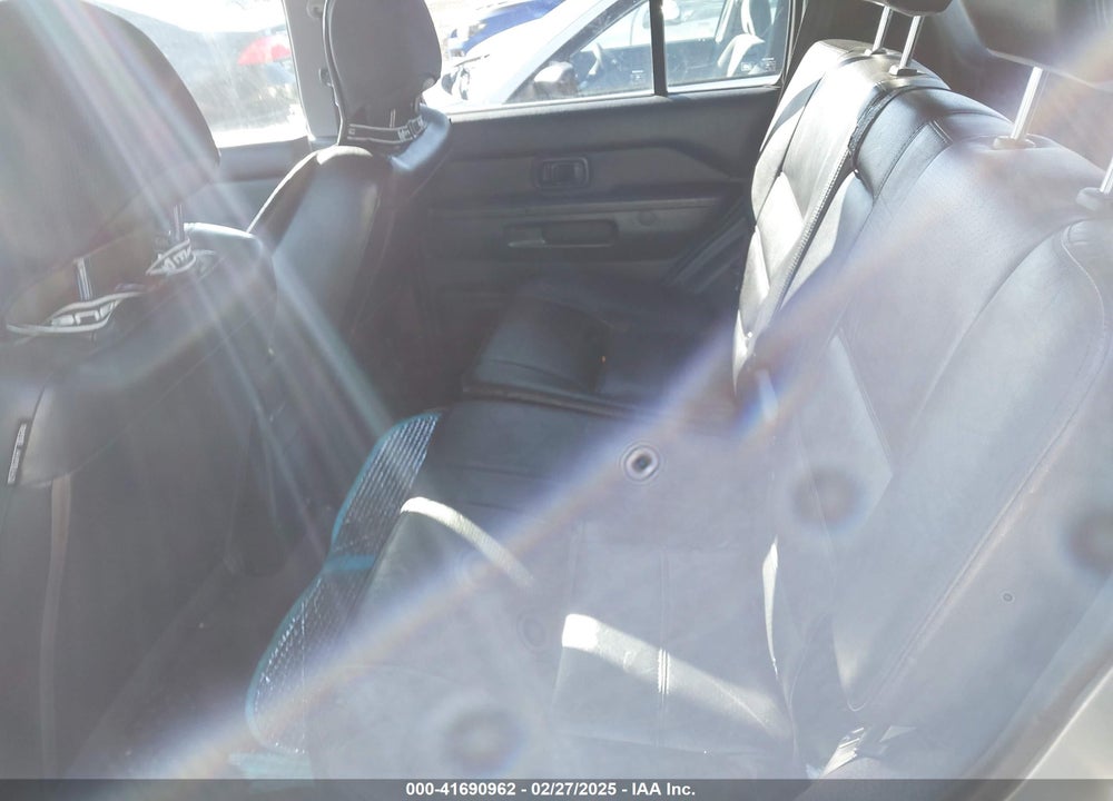 2001 NISSAN PATHFINDER VIN: JN8DR09Y61W607832