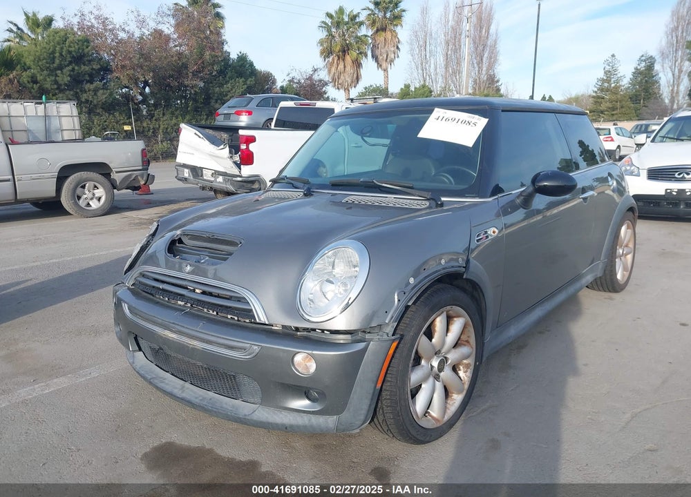 2003 MINI COOPER S VIN: WMWRE33483TD67398