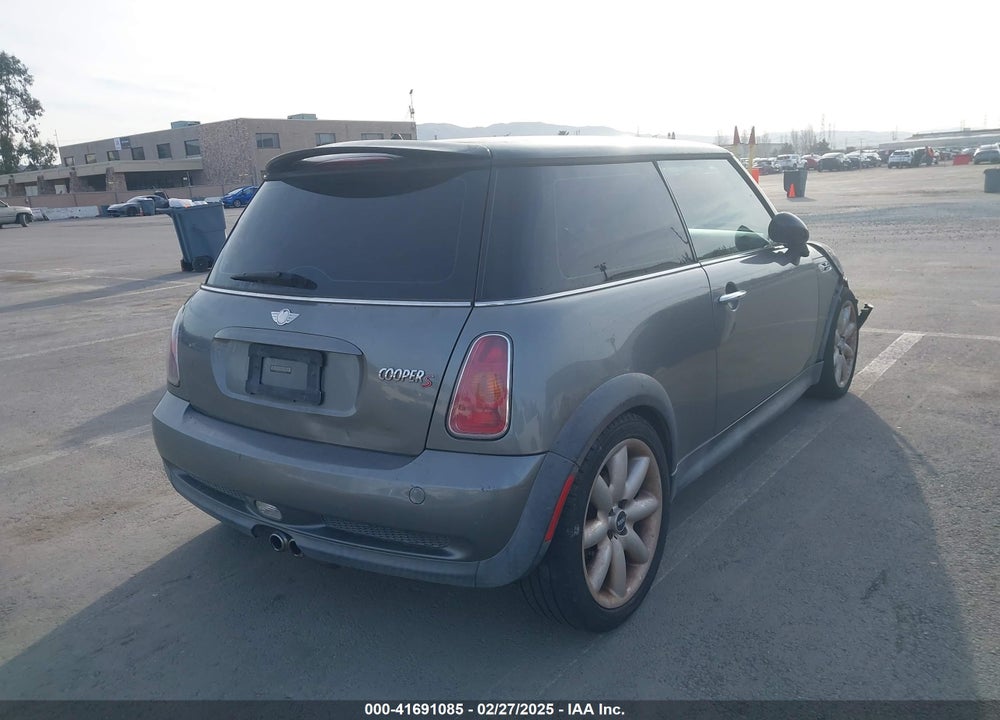 2003 MINI COOPER S VIN: WMWRE33483TD67398