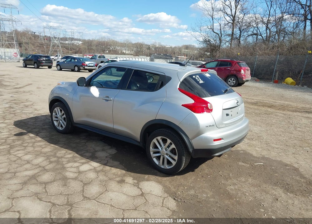 2011 NISSAN JUKE SV VIN: JN8AF5MV1BT028126