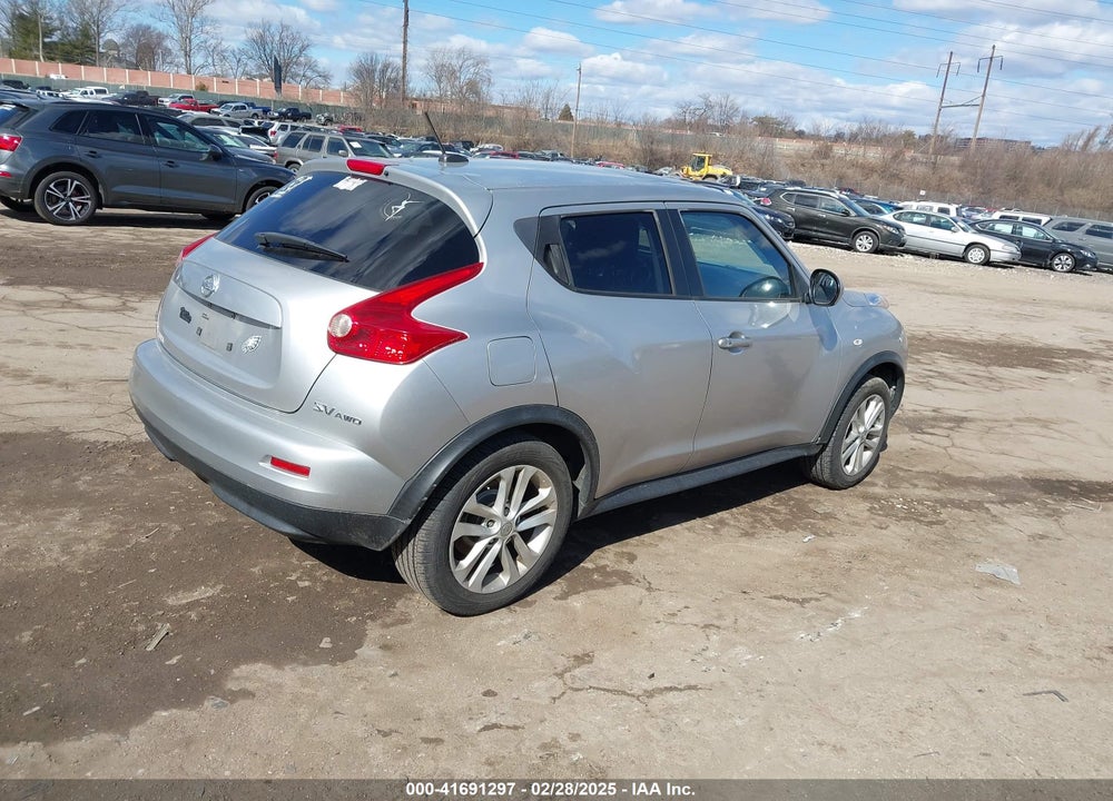 2011 NISSAN JUKE SV VIN: JN8AF5MV1BT028126