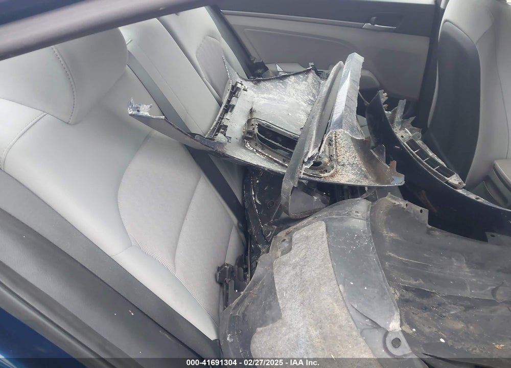 2017 HYUNDAI ELANTRA SE VIN: 5NPD84LF9HH061119
