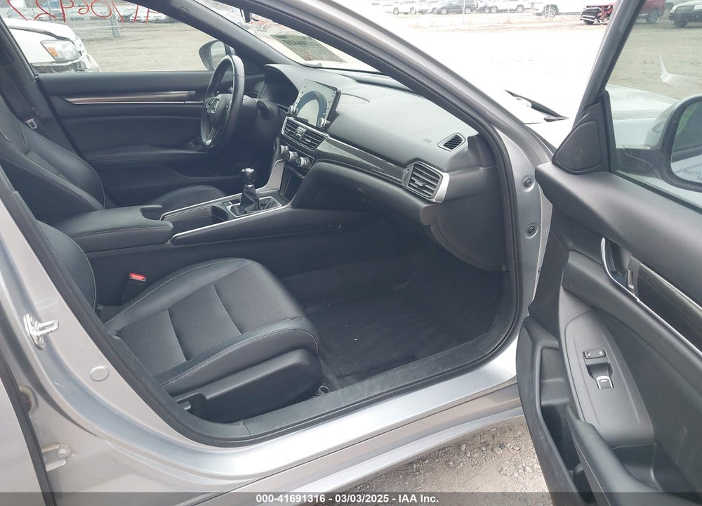 2018 HONDA ACCORD VIN: 1HGCV1E34JA189126
