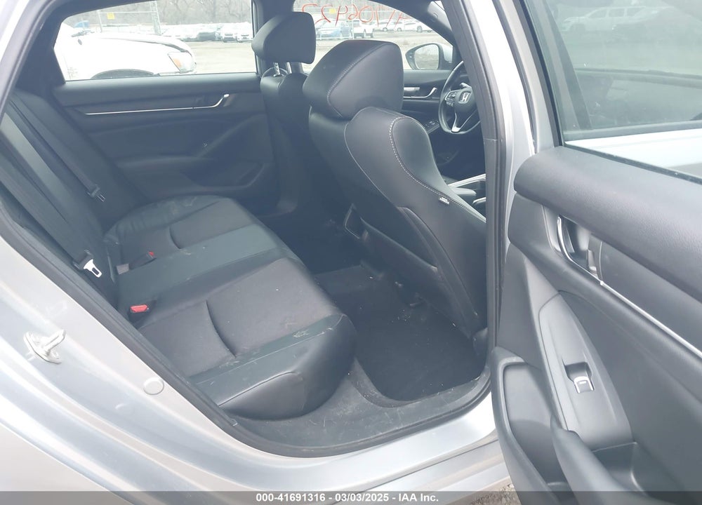 2018 HONDA ACCORD VIN: 1HGCV1E34JA189126