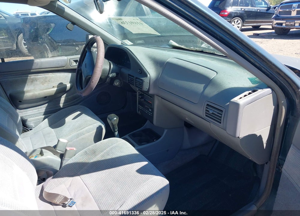1995 FORD ESCORT LX/SPORT VIN: 3FASP15J0SR138111