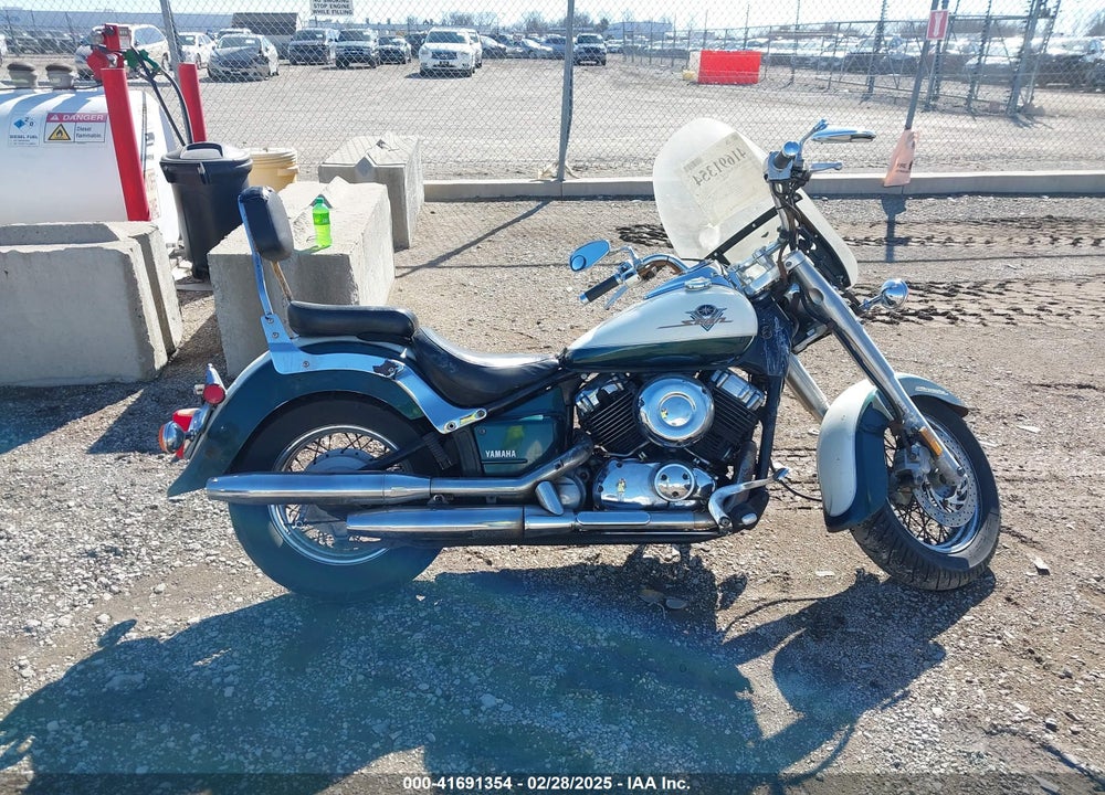 1999 YAMAHA XVS65 A VIN: JYAVM01E0XA010547