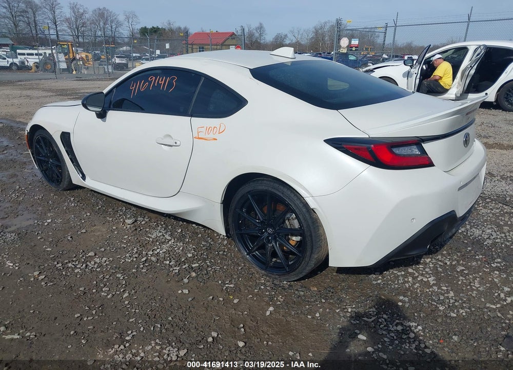 2024 TOYOTA GR86 VIN: JF1ZNBE17R8753079