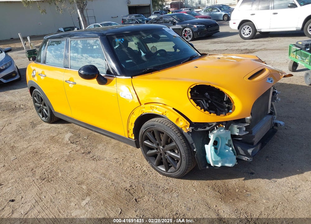 2015 MINI HARDTOP VIN: WMWXU3C51F2B57061