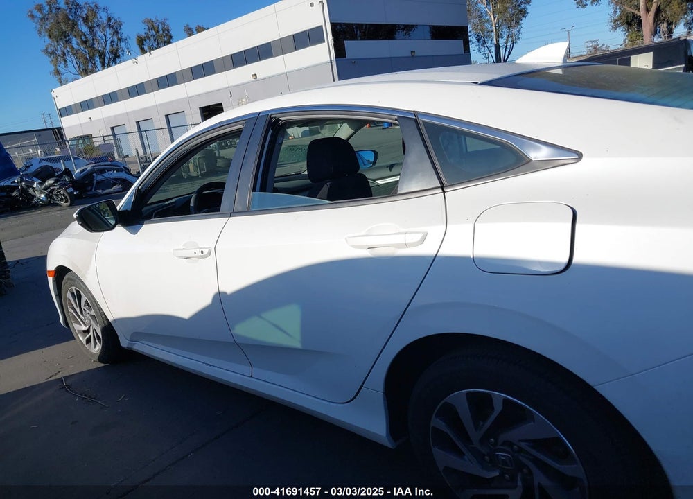 2018 HONDA CIVIC EX VIN: 2HGFC2F75JH513339