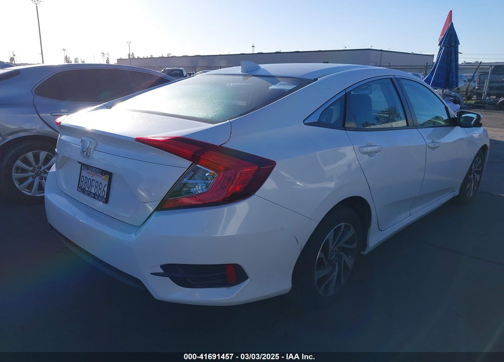 2018 HONDA CIVIC EX VIN: 2HGFC2F75JH513339