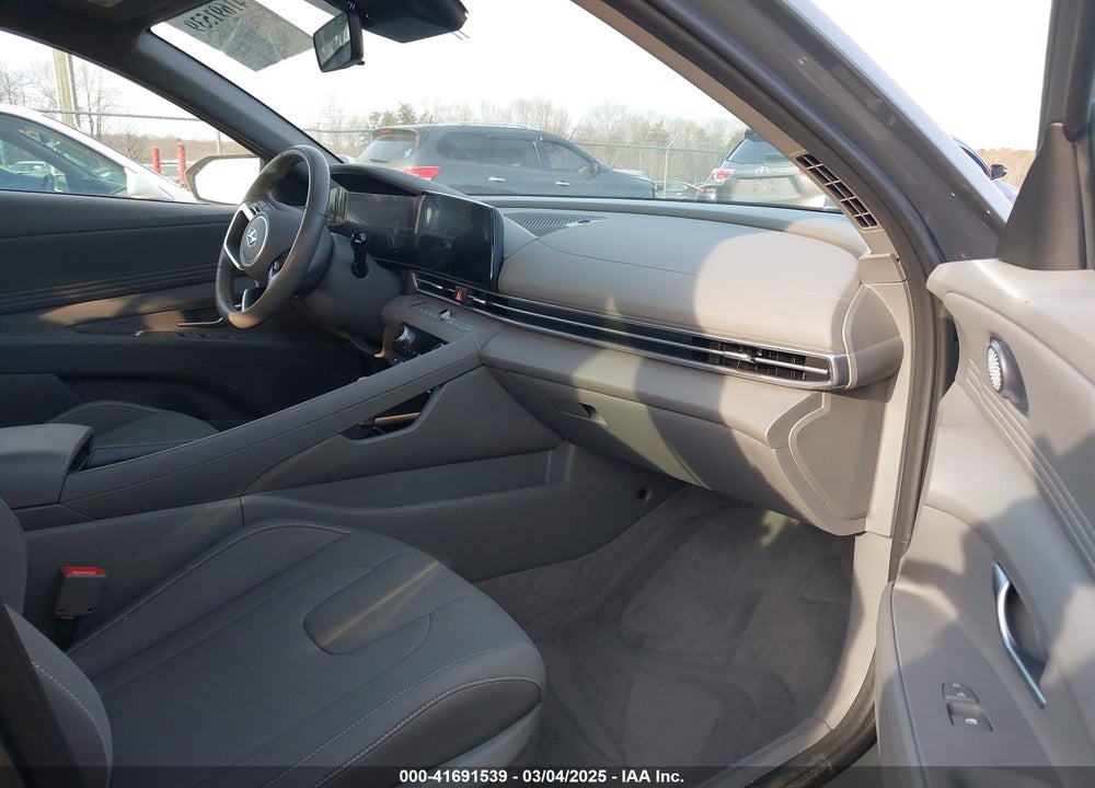 2023 HYUNDAI ELANTRA VIN: KMHLS4AGXPU610917