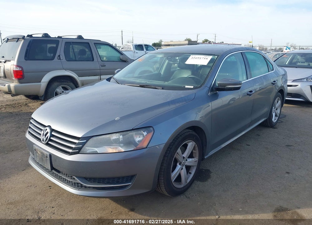 2014 VOLKSWAGEN PASSAT VIN: 1VWBT7A37EC114954