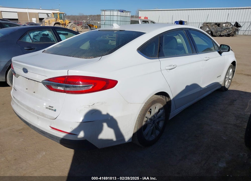 2019 FORD FUSION VIN: 3FA6P0LU3KR180295