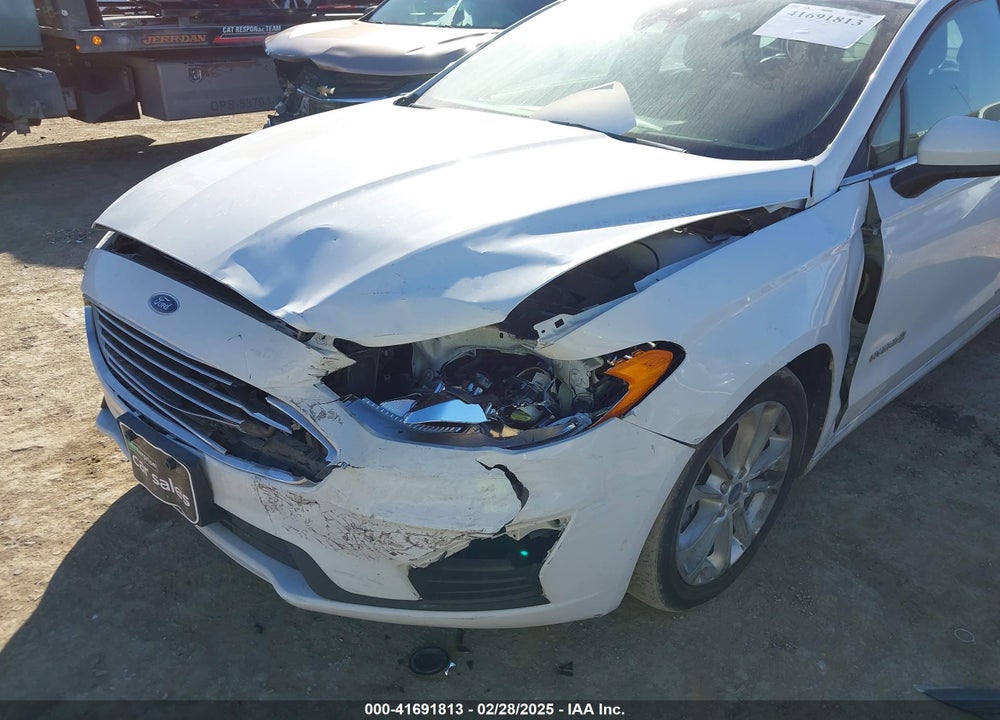 2019 FORD FUSION VIN: 3FA6P0LU3KR180295