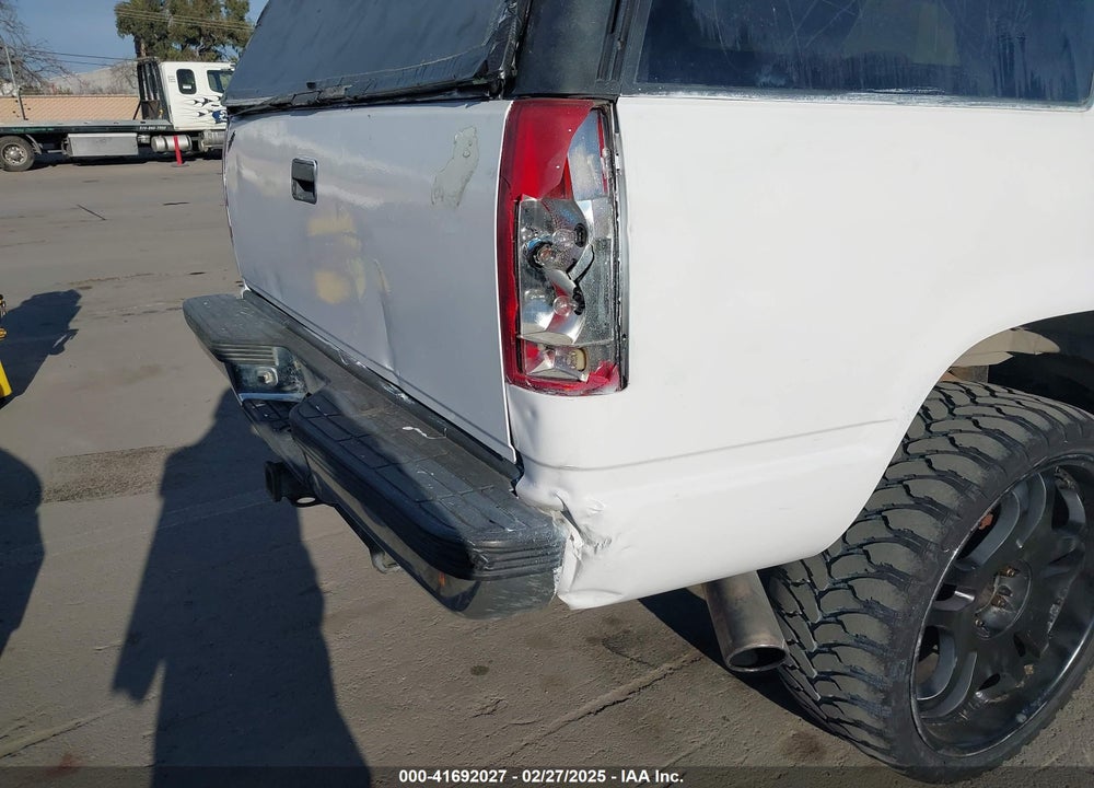 1997 GMC YUKON VIN: 1GKEK13R9VJ741768