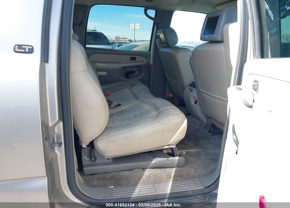 2001 CHEVROLET SUBURBAN 1500 LT VIN: 3GNFK16T41G147888